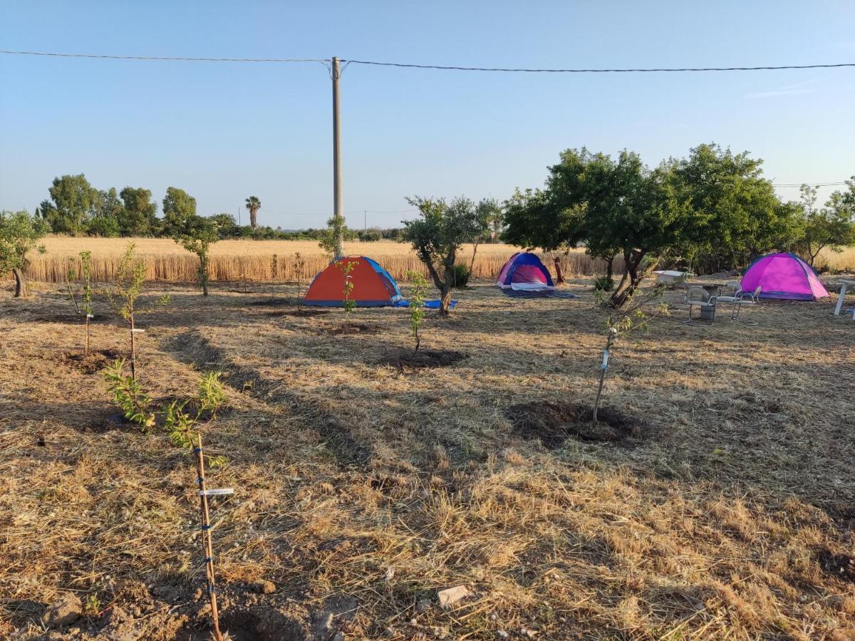 Aree Tende Presso La Casa In Campagna Di Ottavia Hotel Alezio Exterior foto