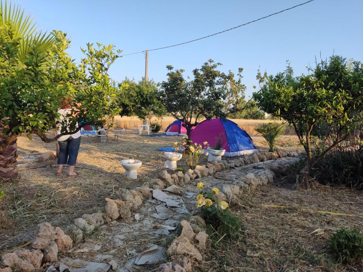 Aree Tende Presso La Casa In Campagna Di Ottavia Hotel Alezio Exterior foto